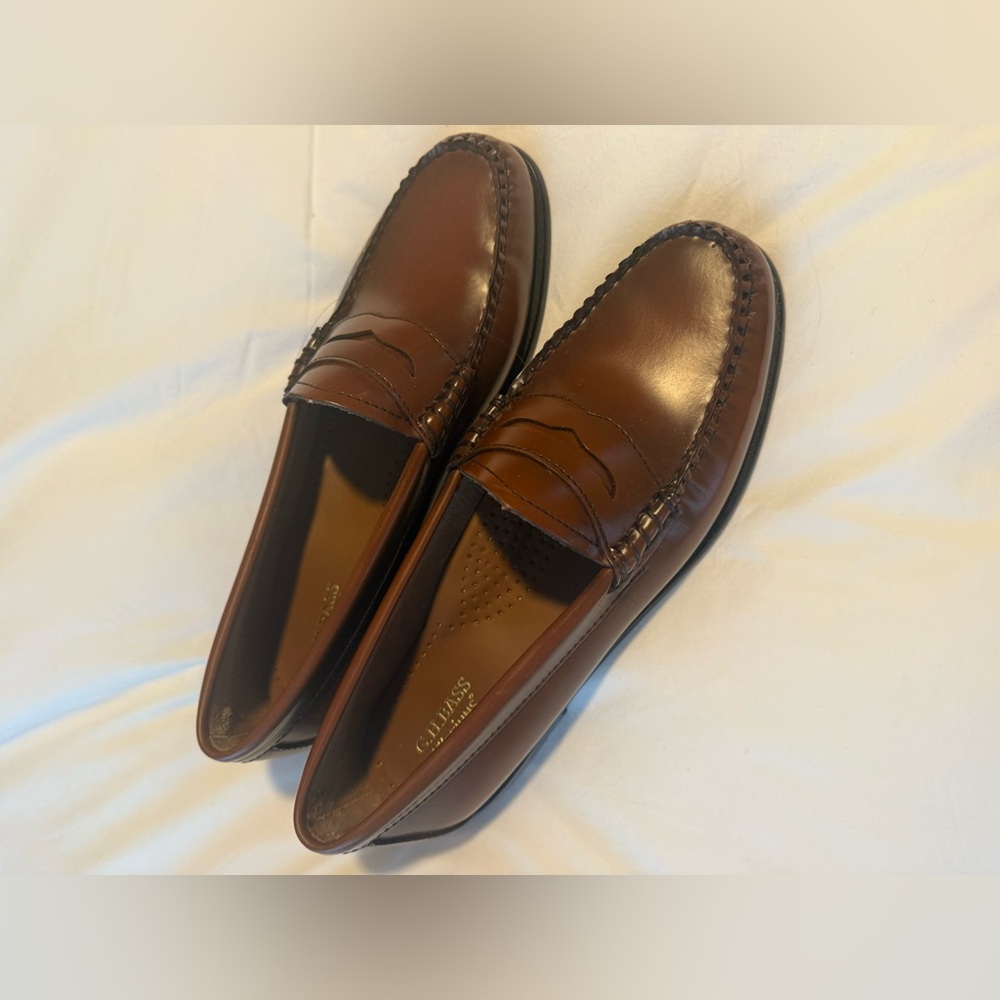 BASS women’s weejun penny loafer - size 8 in color cognac